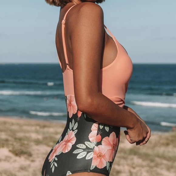 Beachsissi Twist Front Flower Print One Piece - Picture 2 of 3